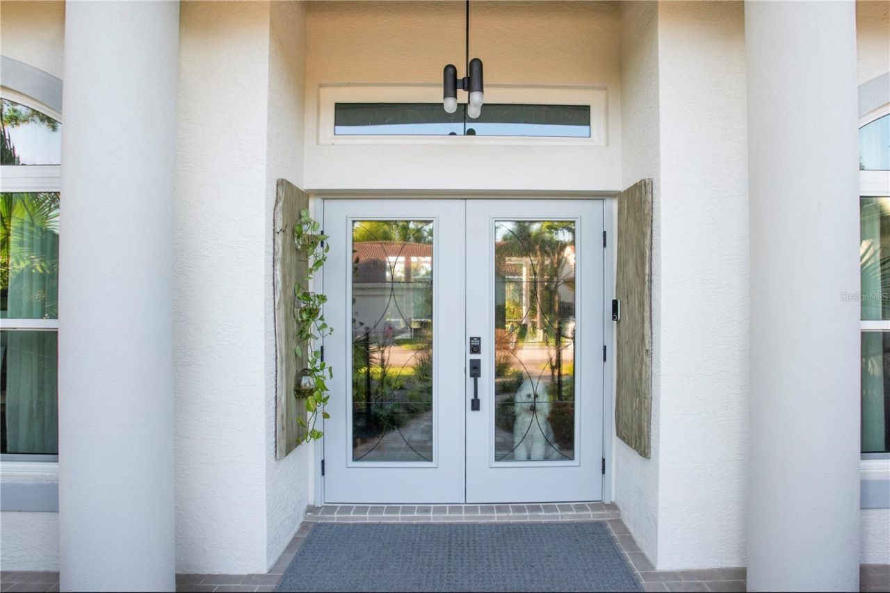 4586 Del Sol Boulevard S, Sarasota, FL 34243 Photo