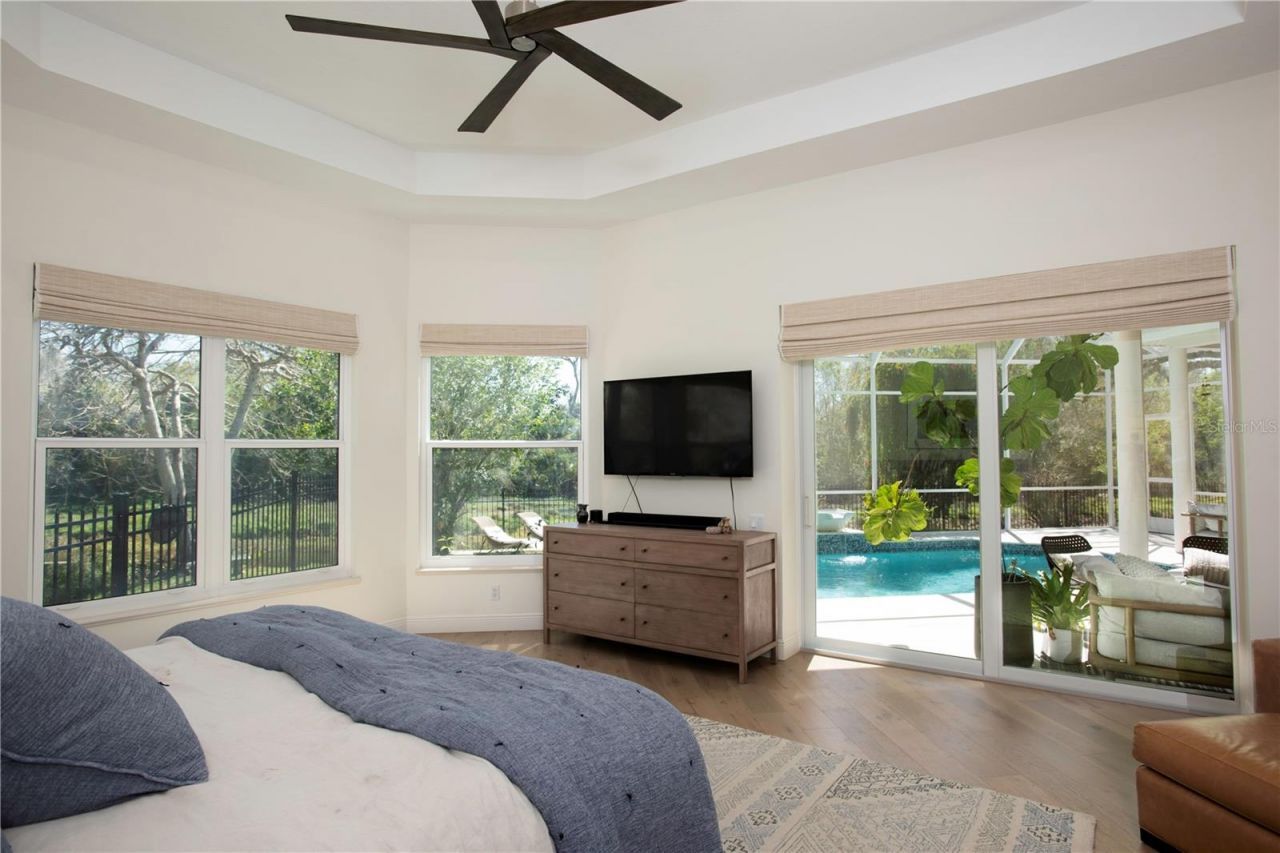 4586 Del Sol Boulevard S, Sarasota, FL 34243 Photo