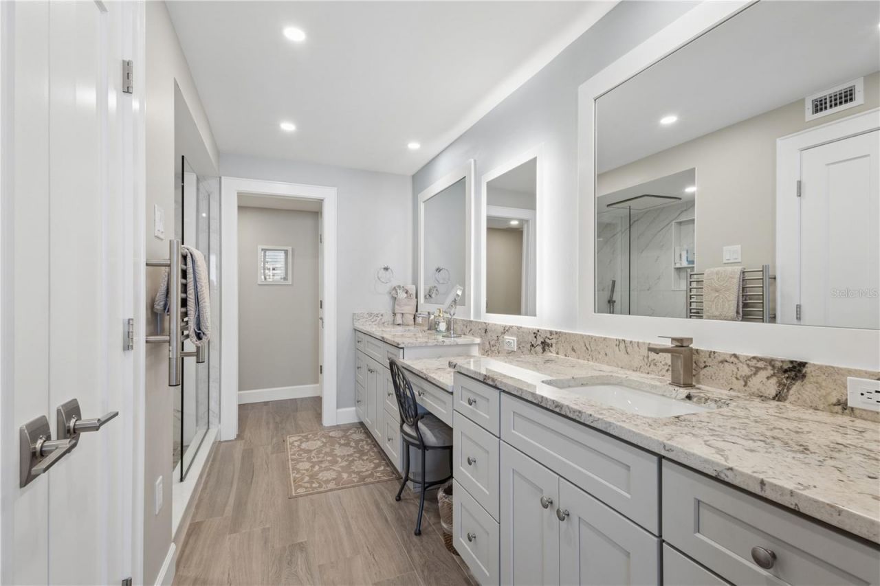 5880 Midnight Pass Road, Unit 704, Sarasota, FL 34242 Photo