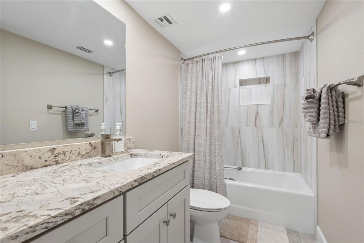 5880 Midnight Pass Road, Unit 704, Sarasota, FL 34242 Photo