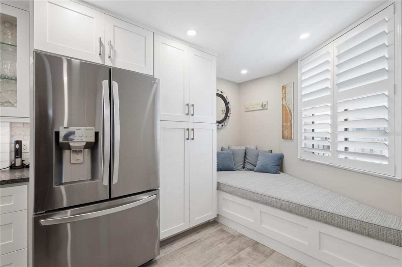 5880 Midnight Pass Road, Unit 704, Sarasota, FL 34242 Photo