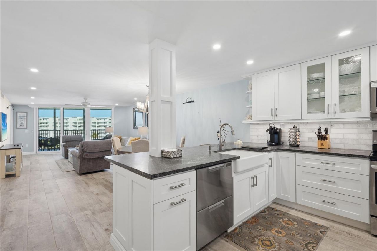 5880 Midnight Pass Road, Unit 704, Sarasota, FL 34242 Photo