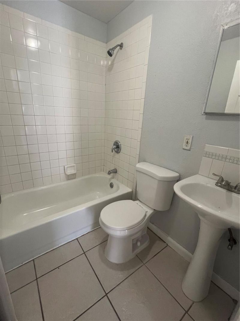 2435 20th Street S, Unit 1, Saint Petersburg, FL 33712 Photo