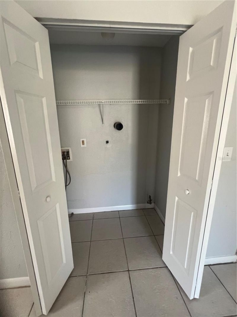 2435 20th Street S, Unit 1, Saint Petersburg, FL 33712 Photo