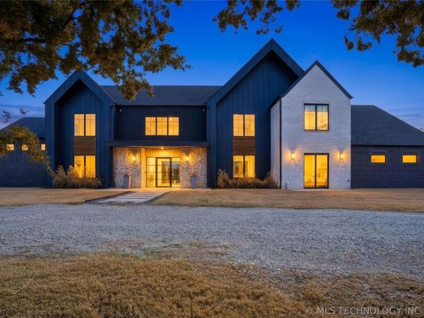 605 E Florence Street , Broken Arrow, OK 74011