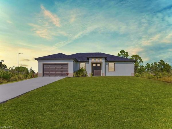 637 Cardinal ST E, LEHIGH ACRES, FL 33974