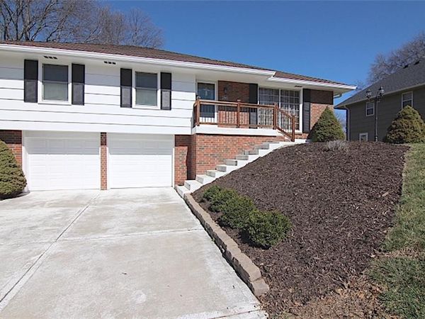 2700 67th Terrace, Kansas City, MO 64119