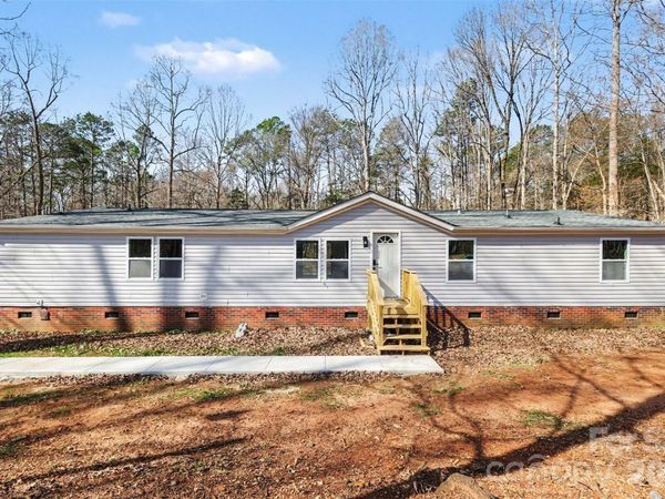 5050 Park Creek Drive, Mount Holly, NC 28120