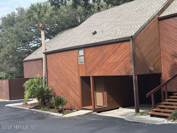 2277 SEMINOLE Road, Unit D, Atlantic Beach, FL 32233