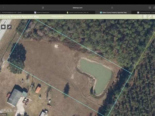 121 121, Macclenny, FL 32063