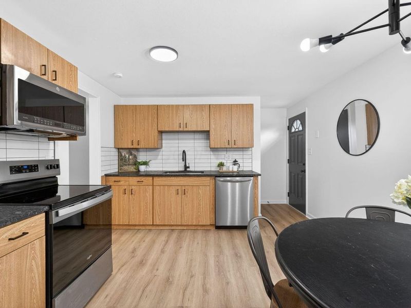 4925 Wymore Drive, Columbus, OH 43232 Photo 5