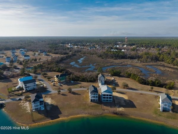 607 Cannonsgate Drive , Newport, NC 28570