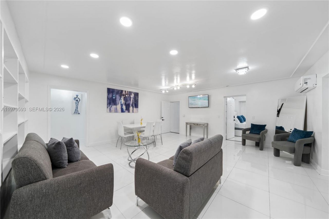 1761 SW 14th St, Miami, FL 33145 Photo