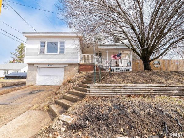 1101 ANN ELIZA Street, Pekin, IL 61554