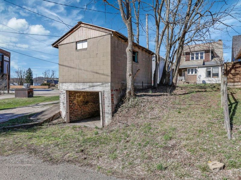 235 W Main Street, Logan, OH 43138 Photo 10