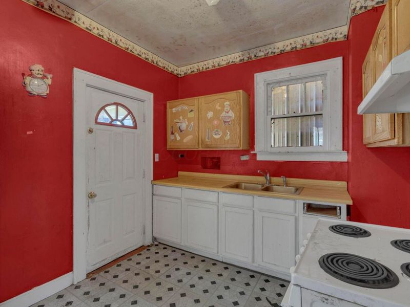 235 W Main Street, Logan, OH 43138 Photo 17