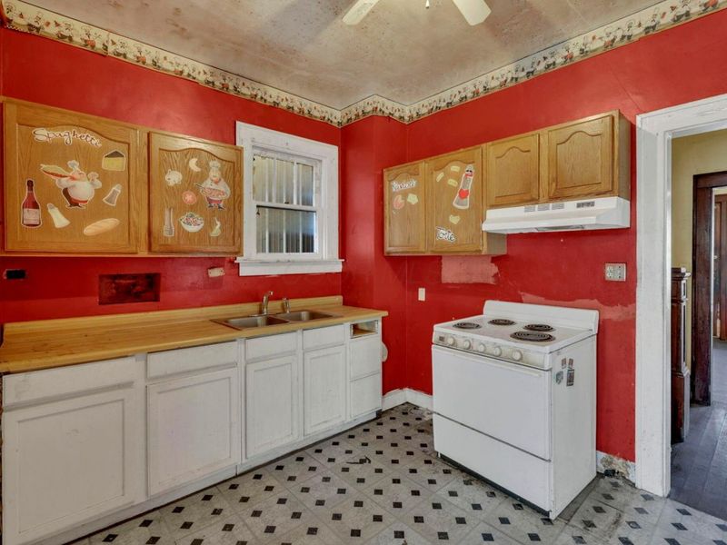 235 W Main Street, Logan, OH 43138 Photo 18