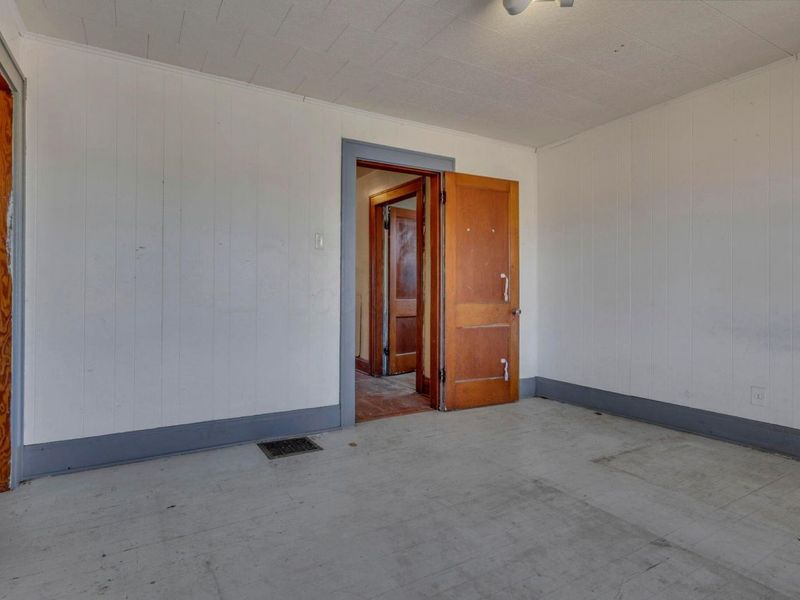 235 W Main Street, Logan, OH 43138 Photo 26