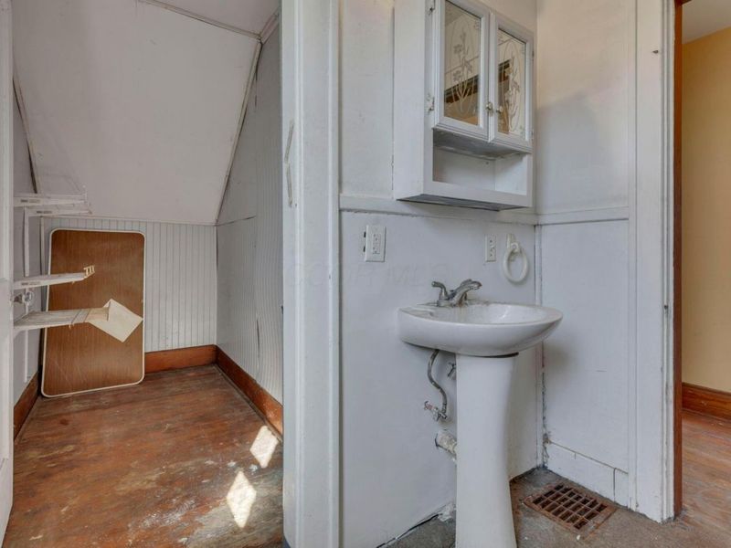 235 W Main Street, Logan, OH 43138 Photo 28