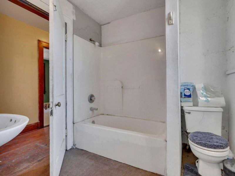 235 W Main Street, Logan, OH 43138 Photo 29