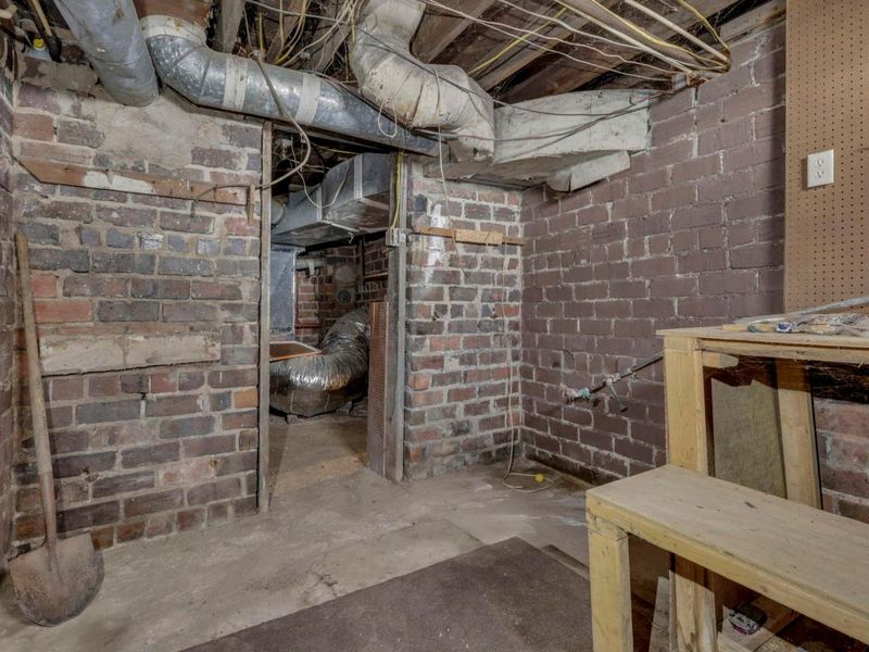 235 W Main Street, Logan, OH 43138 Photo 31