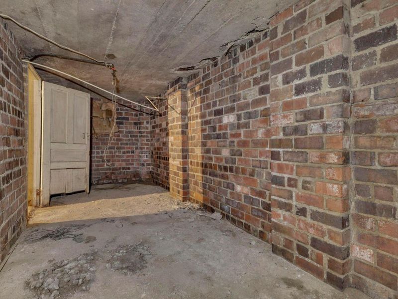 235 W Main Street, Logan, OH 43138 Photo 33