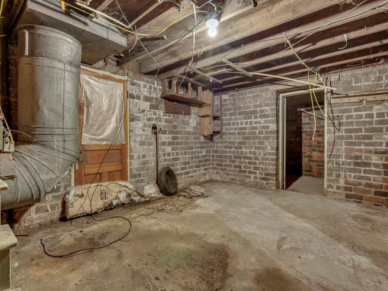 235 W Main Street, Logan, OH 43138 Photo 34