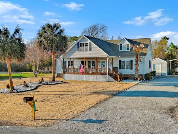 180 Salty Shores Point Drive, Newport, NC 28570