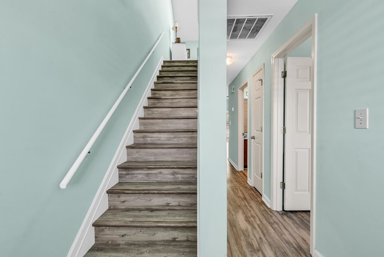 200 Double Eagle Dr. Photo 17