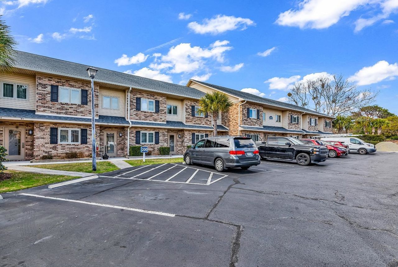 200 Double Eagle Dr. Photo 33