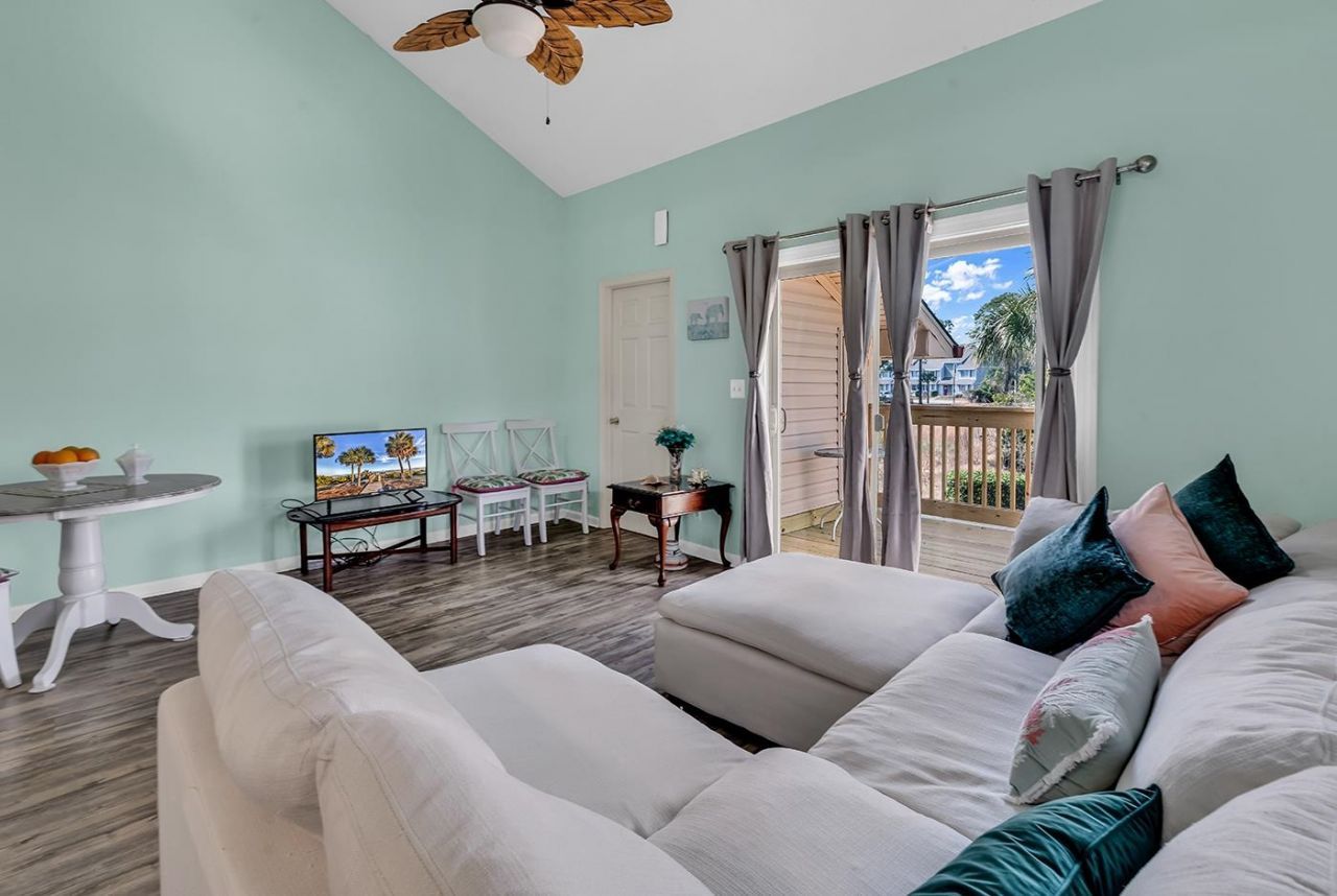 200 Double Eagle Dr. Photo 9