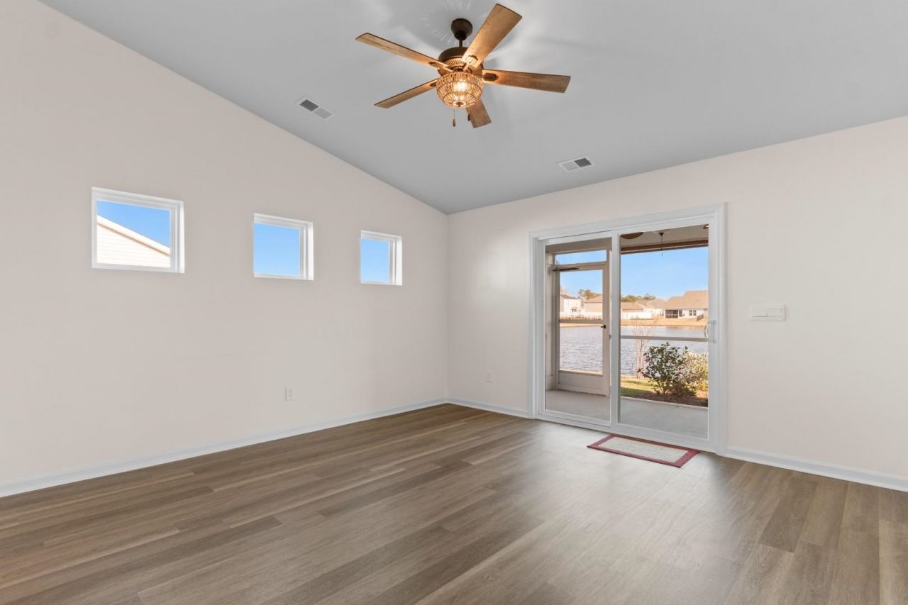 734 Eastridge Dr. Photo 11