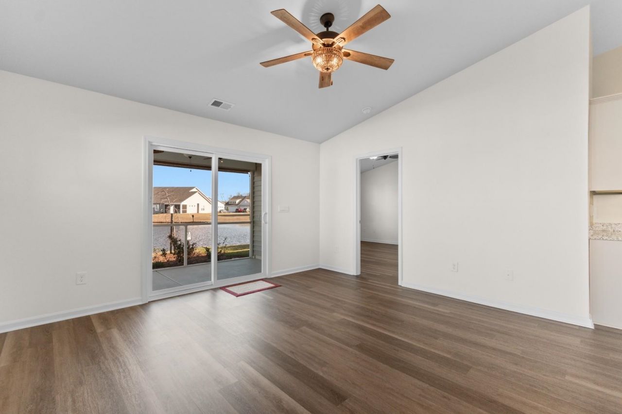 734 Eastridge Dr. Photo 12