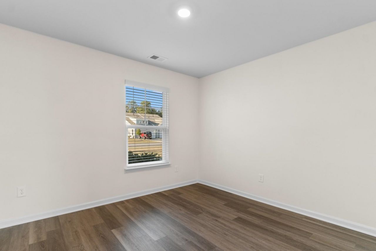 734 Eastridge Dr. Photo 19