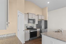 734 Eastridge Dr. photo 4