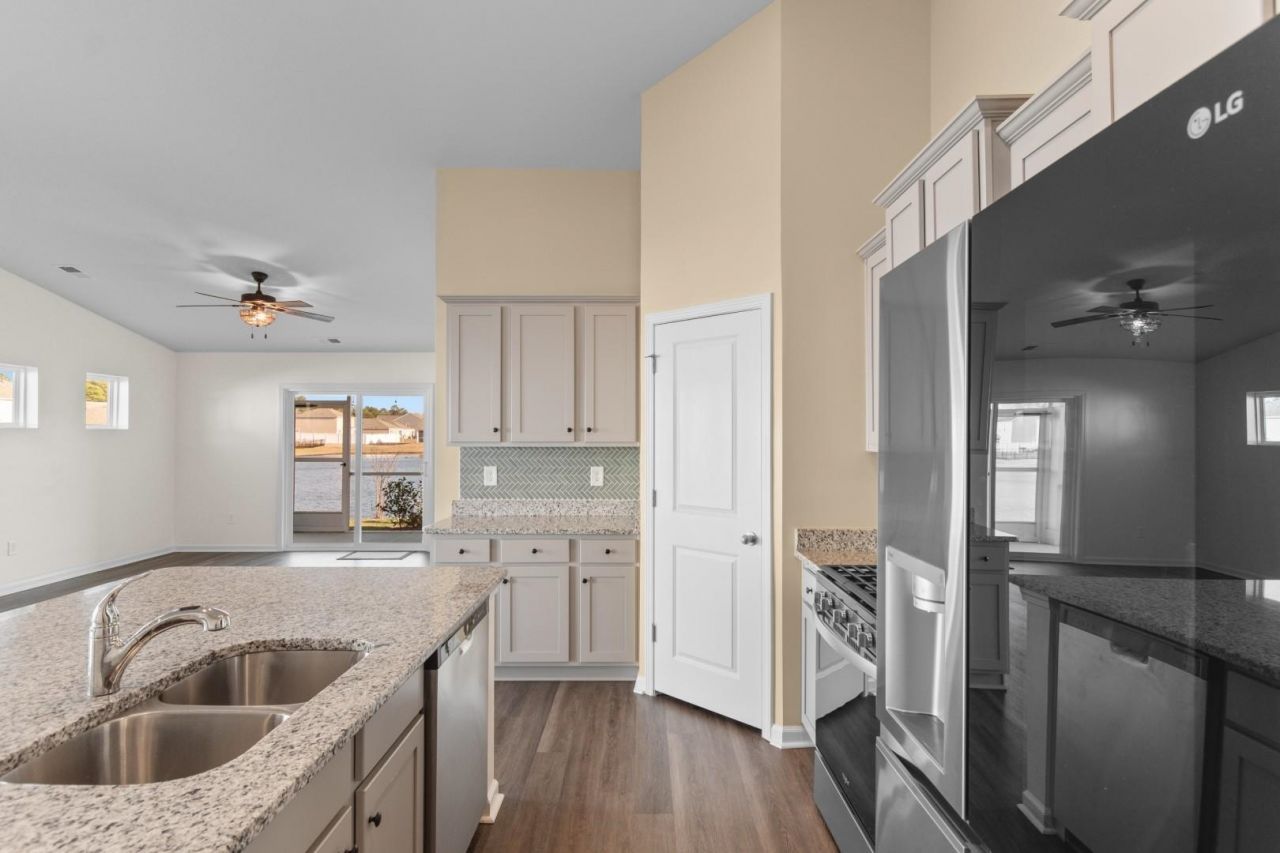 734 Eastridge Dr. Photo 7