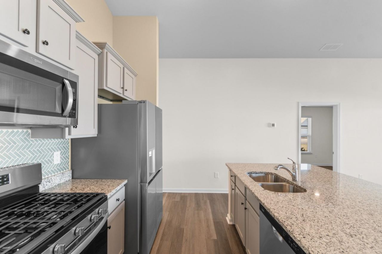 734 Eastridge Dr. Photo 8