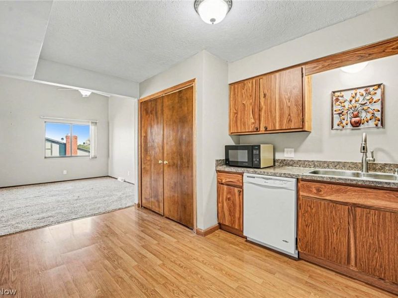 7090 Bristlewood Drive , Unit H, Concord, OH 44077 Photo 10