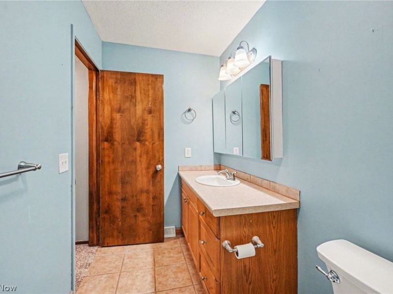 7090 Bristlewood Drive , Unit H, Concord, OH 44077 Photo 17