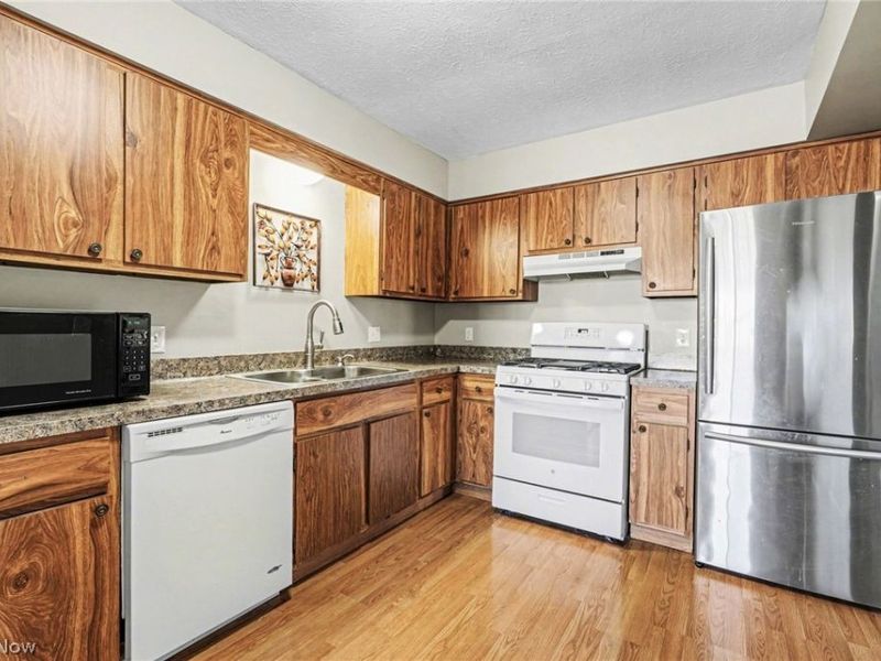 7090 Bristlewood Drive , Unit H, Concord, OH 44077 Photo 9