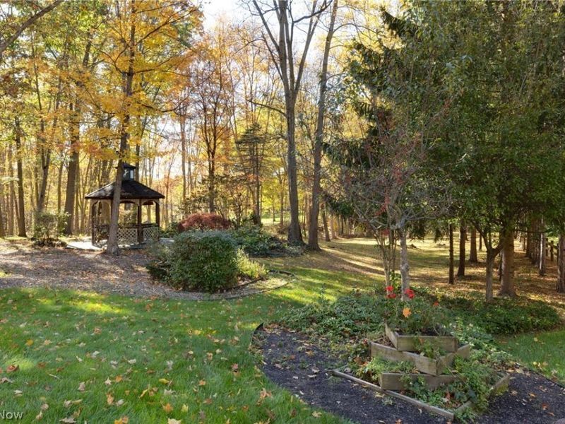 200 Greentree Circle , Aurora, OH 44202 Photo 14