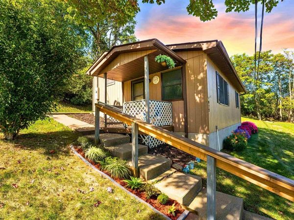 872 Summers School Road, Morgantown, WV 26508