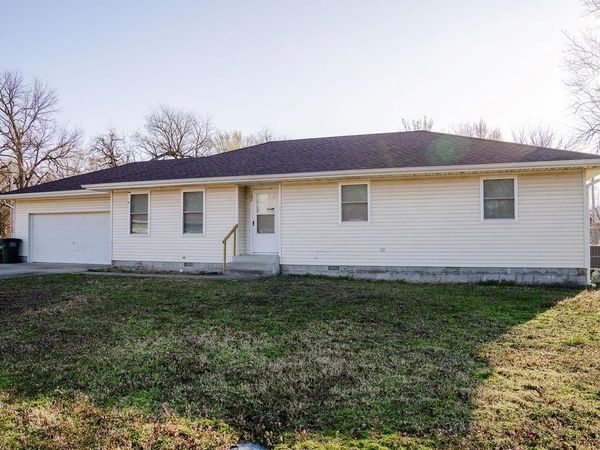 102 Steuben Court, Erie, KS 66733