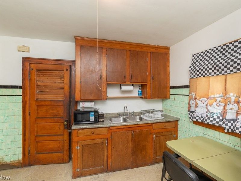 3618 E 114th Street , Cleveland, OH 44105 Photo 6