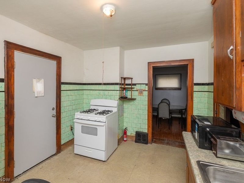 3618 E 114th Street , Cleveland, OH 44105 Photo 8