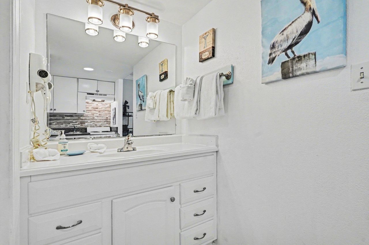 2001 S Ocean Blvd. Photo 15