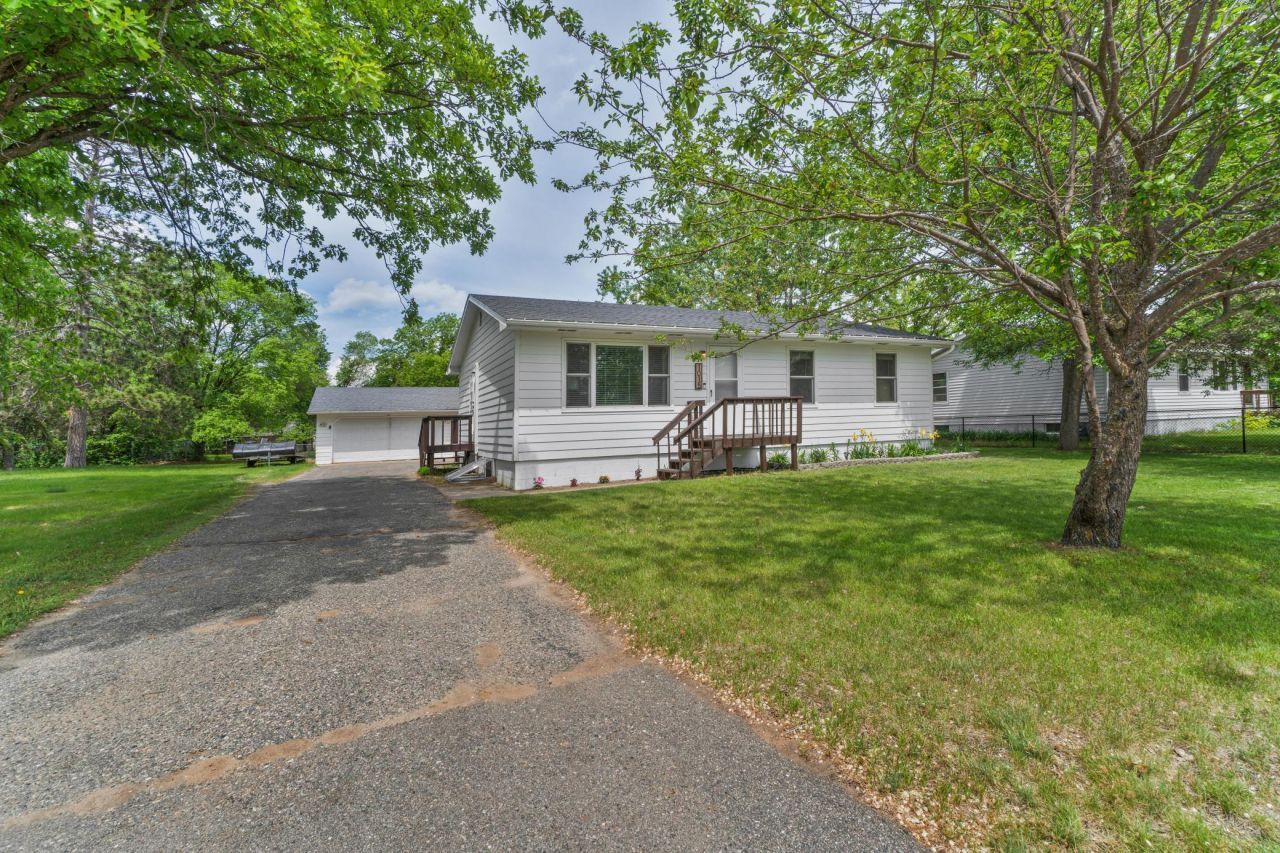 1015 3rd Street Se, Bemidji, MN 56601 Main Photo