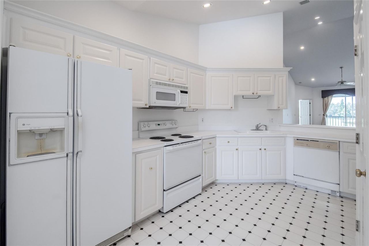 447 Enclave Place , Unit 447, Lakeland, FL 33803 Photo