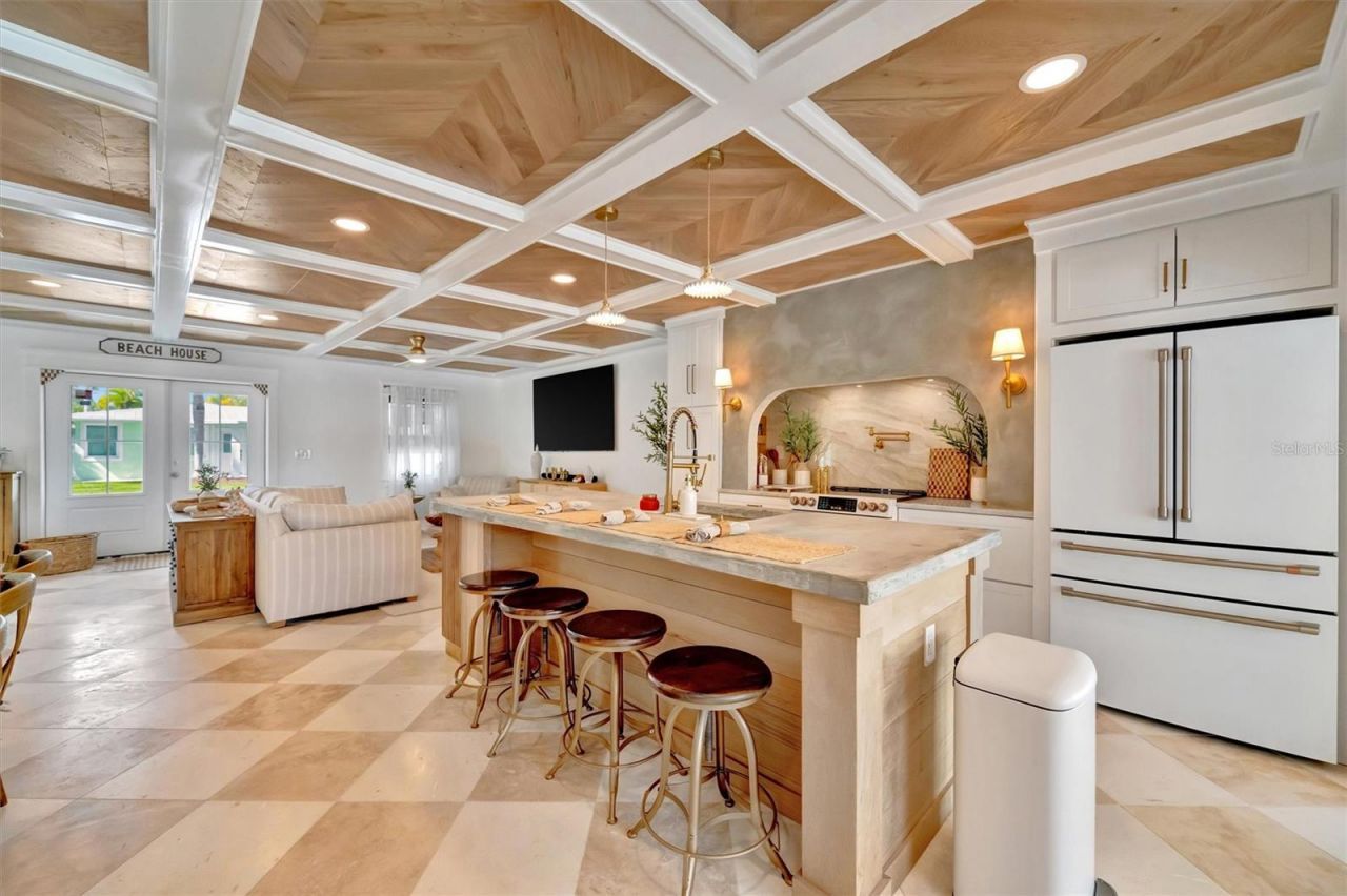 117 81st Street, Holmes Beach, FL 34217 Photo