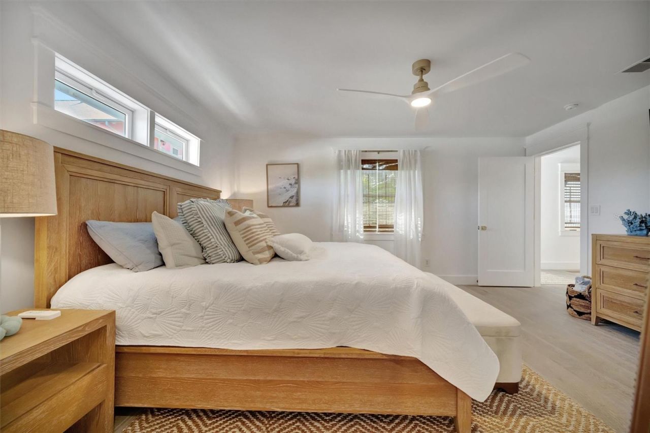 117 81st Street, Holmes Beach, FL 34217 Photo